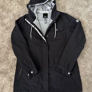 Vuori Women Palisades Rain Jacket Color Dark Oregano Black Size Medium